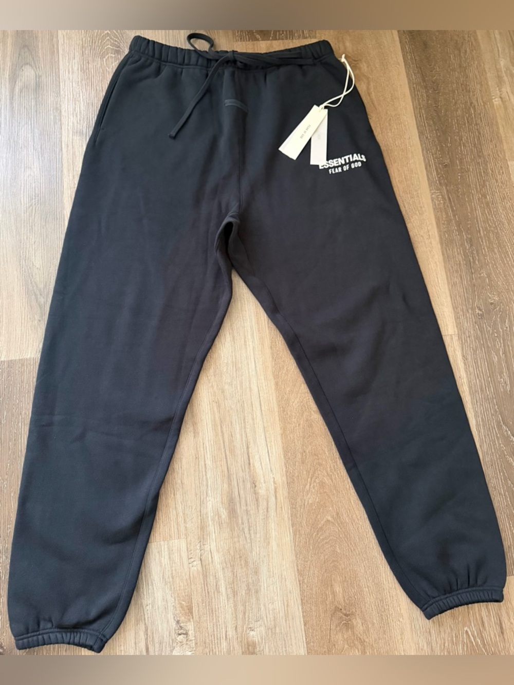 Fear Of God Essentials Classic Fit Fleece Sweatpants Black Sz Large  NWT